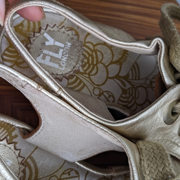 Fly London Yito Silver gold Women's Wedge Sandals size 37 7us s2 - Picture 3 of 12